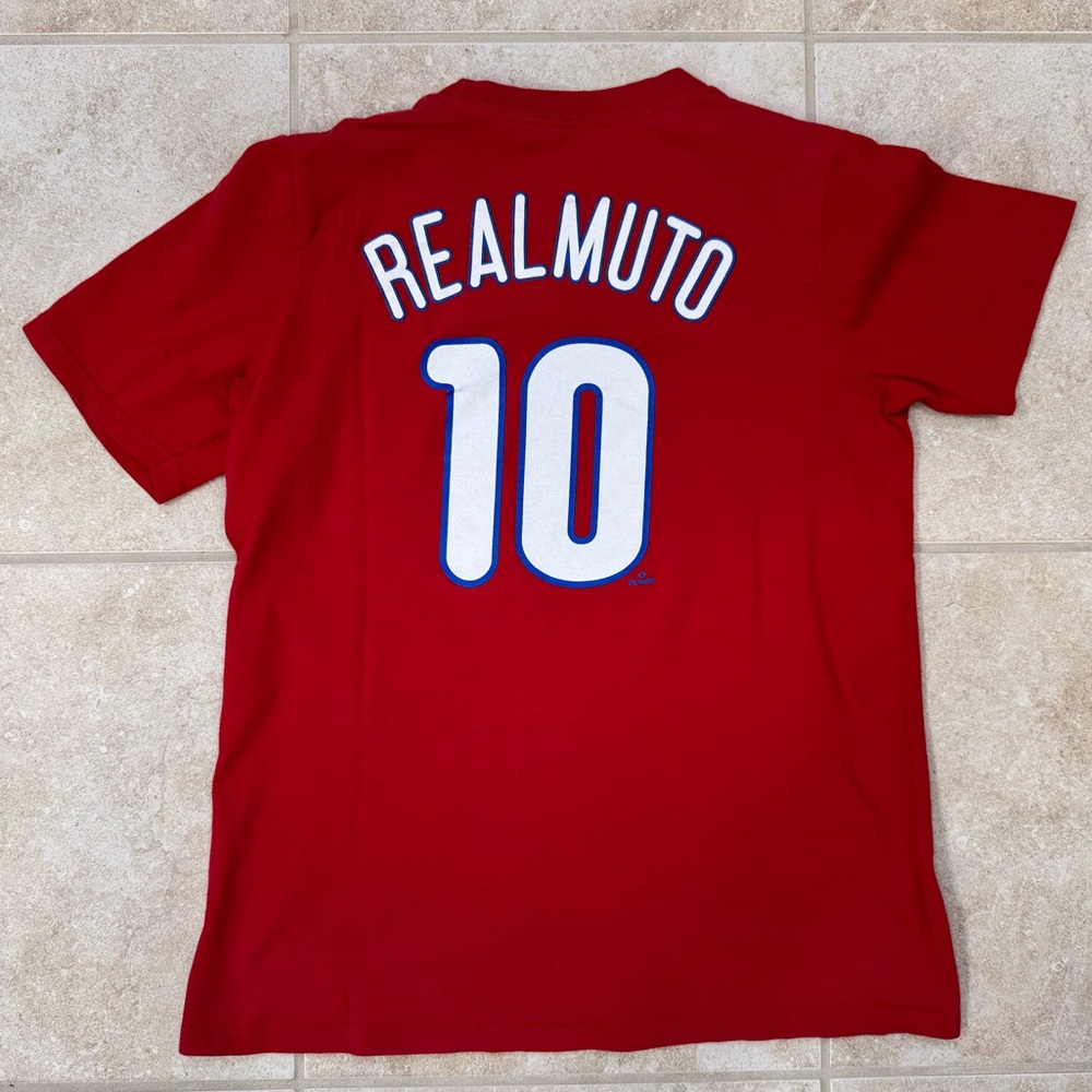 Philadelphia Phillies JT Realmuto T-Shirt 
Size: Youth Large
Color: Red/White